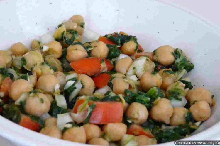 Chickpea with wilted spinach
