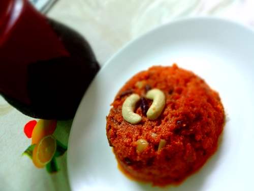 Gajar Khajoor Halwa / Carrot Dates halwa Recipe