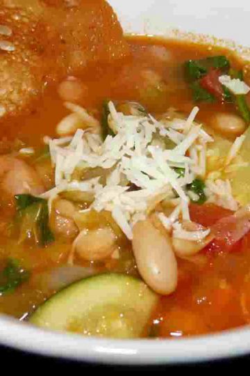 Tuscan vegetable and beans soup